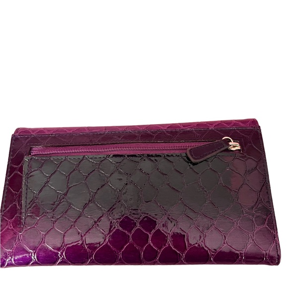 Purple handbag/purse and wallet. - Picture 15 of 16